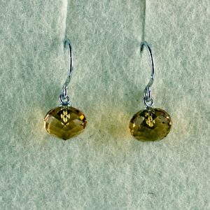 Citrine, Citrinohrstecker, Zwiebeln, facettiert