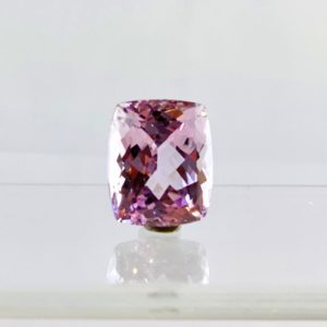 Kunzit, 46,6ct Edelstein