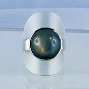 Edelsteinring Mondstein Ring, breite Schiene, Indien, Naturfarbe
