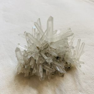 Bergkristall Brasilien, klare Kristallgruppe klein